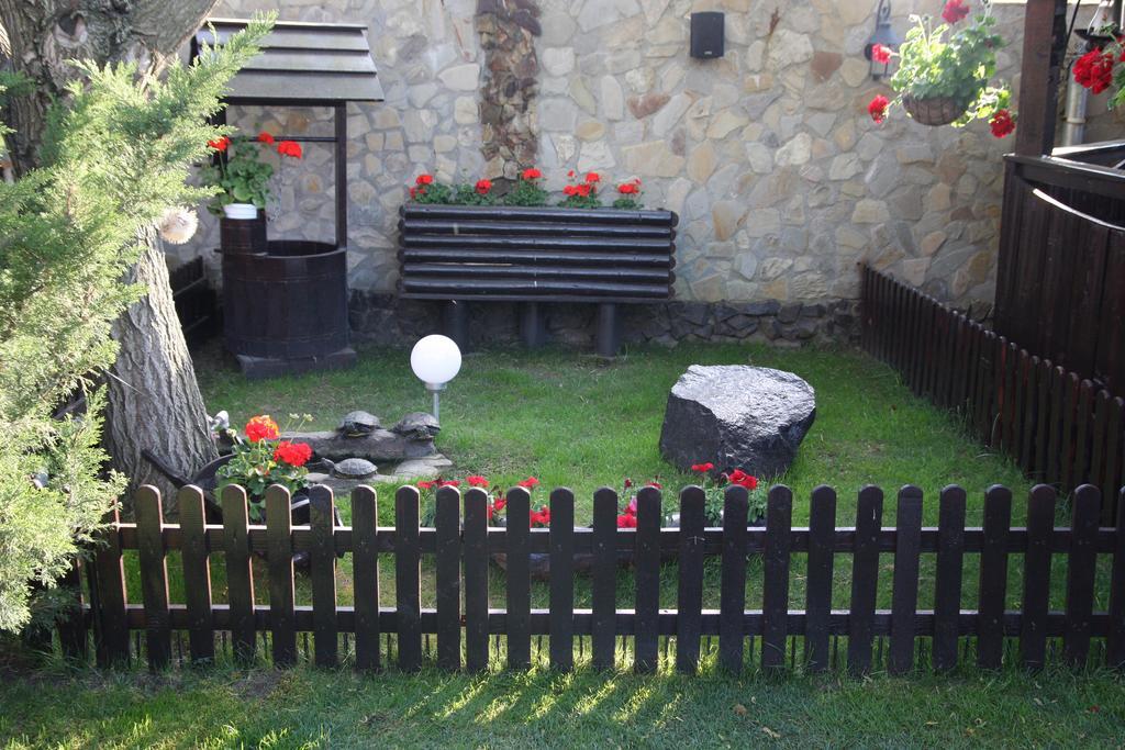 Rixo'S Guesthouse Cîrcea Eksteriør bilde
