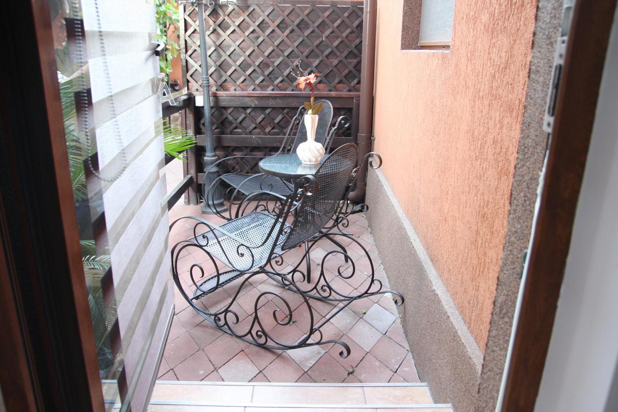 Rixo'S Guesthouse Cîrcea Eksteriør bilde