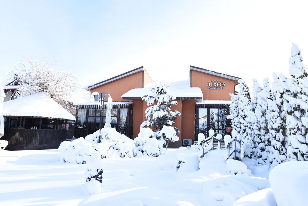 Rixo'S Guesthouse Cîrcea Eksteriør bilde