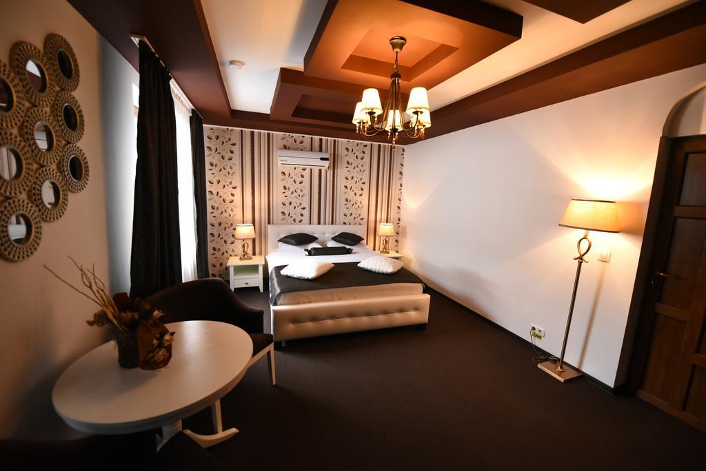 Rixo'S Guesthouse Cîrcea Eksteriør bilde